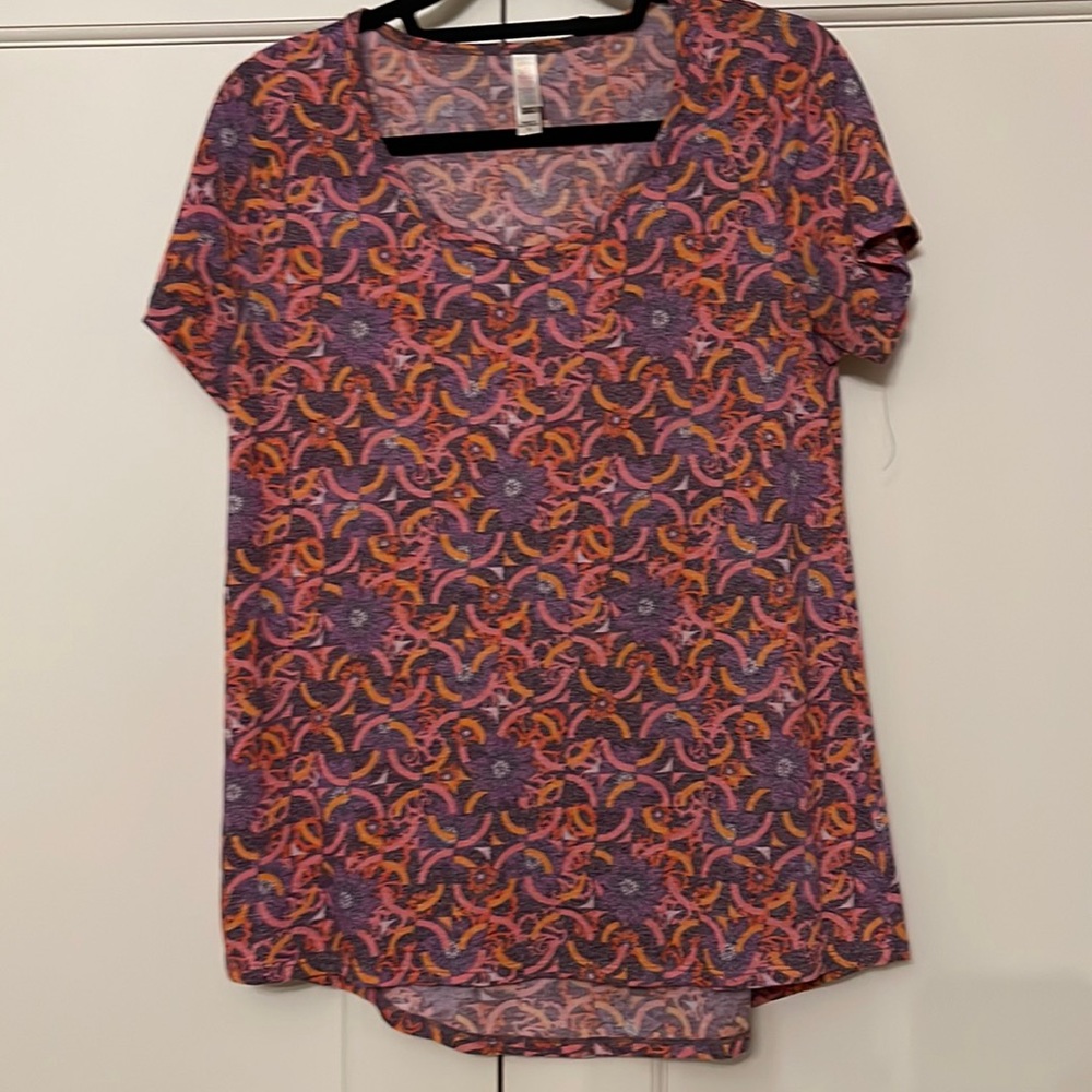 Lularoe Classic tee